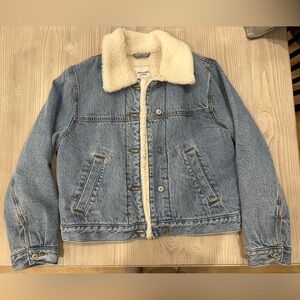 Abercrombie & Fitch Jean jacket with Sherpa